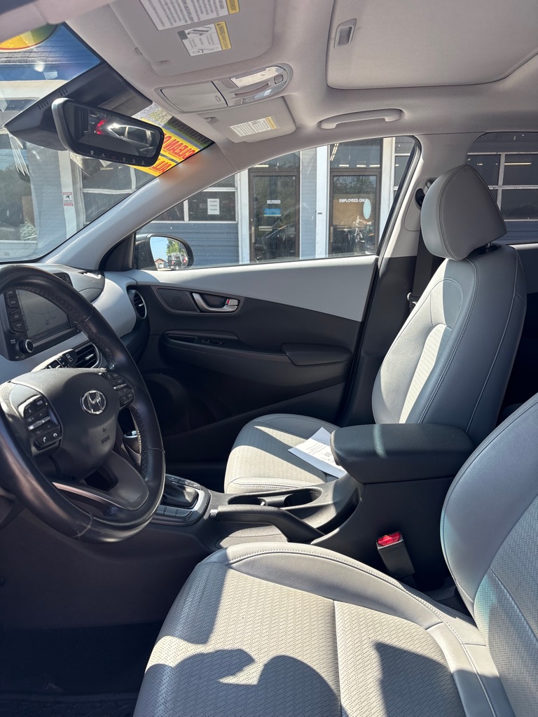 Photo 9 of this HYUNDAI KONA