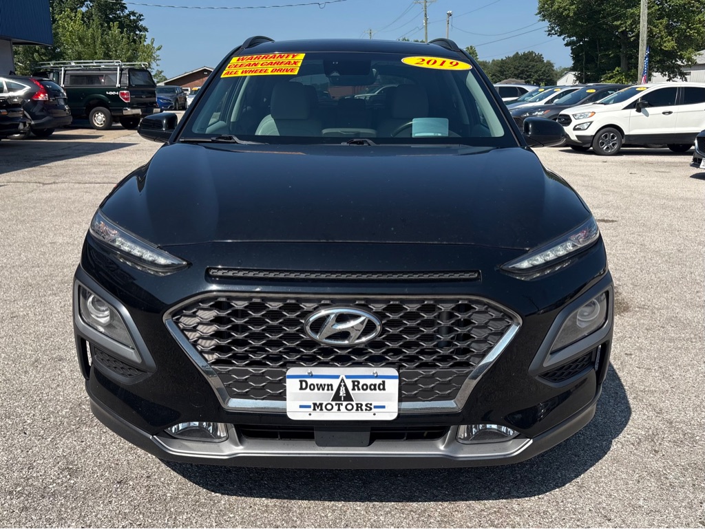 Photo 8 of this HYUNDAI KONA