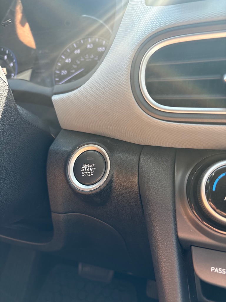Photo 20 of this HYUNDAI KONA