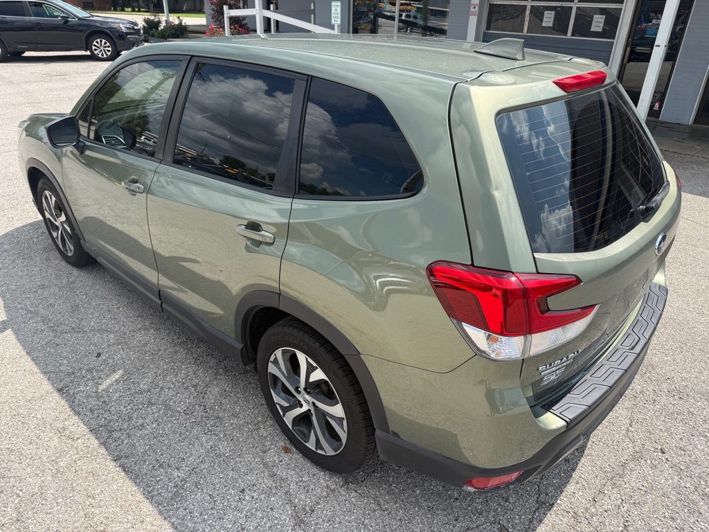 Photo 8 of this SUBARU FORESTER