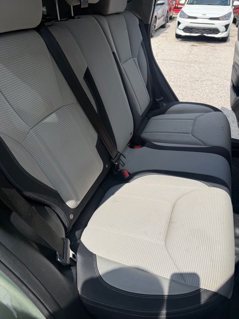Photo 13 of this SUBARU FORESTER