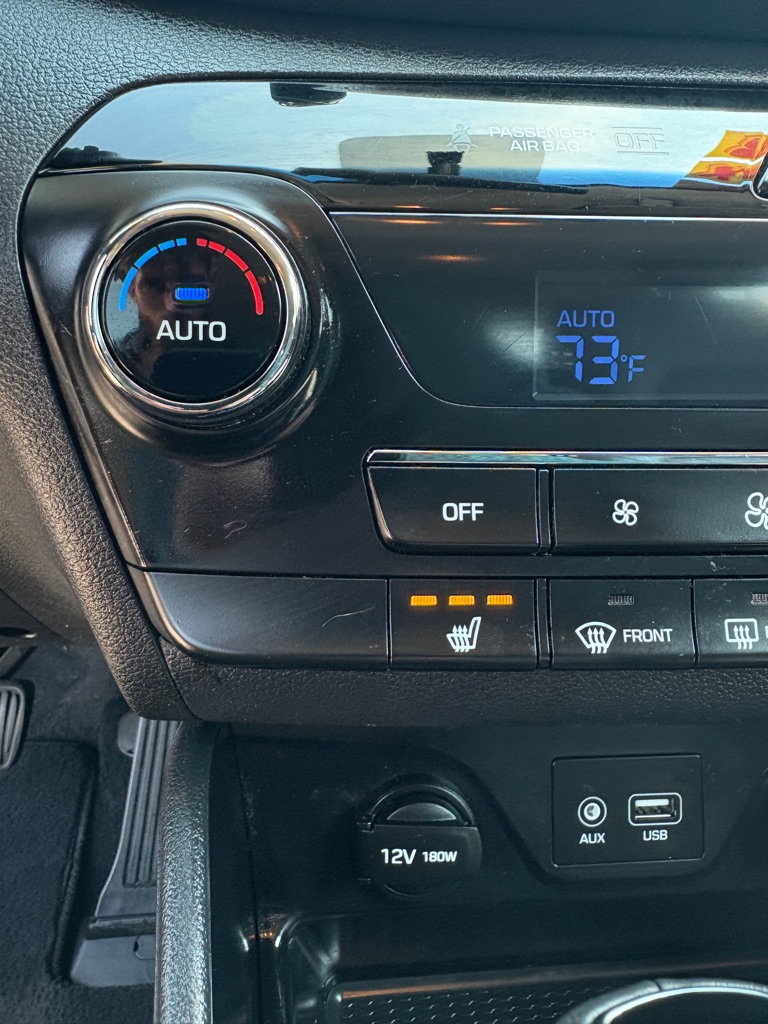 Photo 20 of this HYUNDAI TUCSON