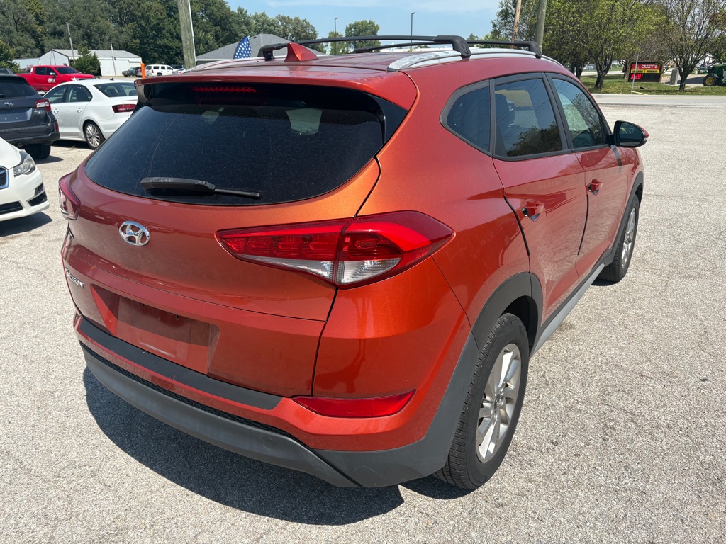 Photo 4 of this HYUNDAI TUCSON