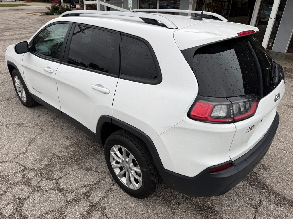 Photo 8 of this JEEP CHEROKEE
