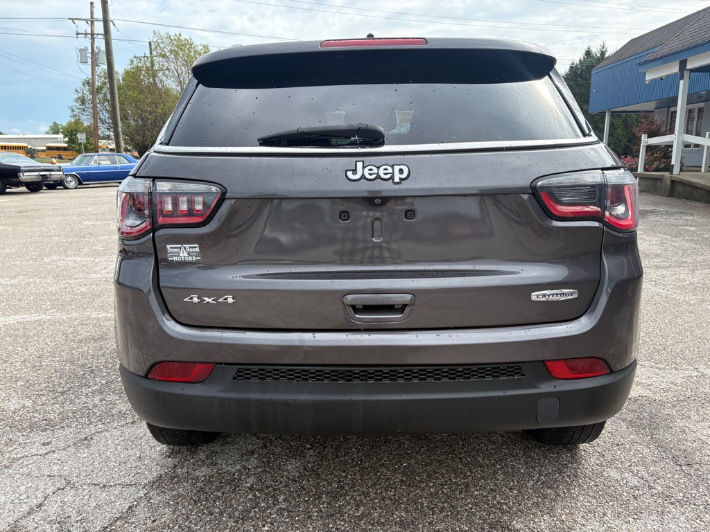 Photo 5 of this JEEP COMPASS