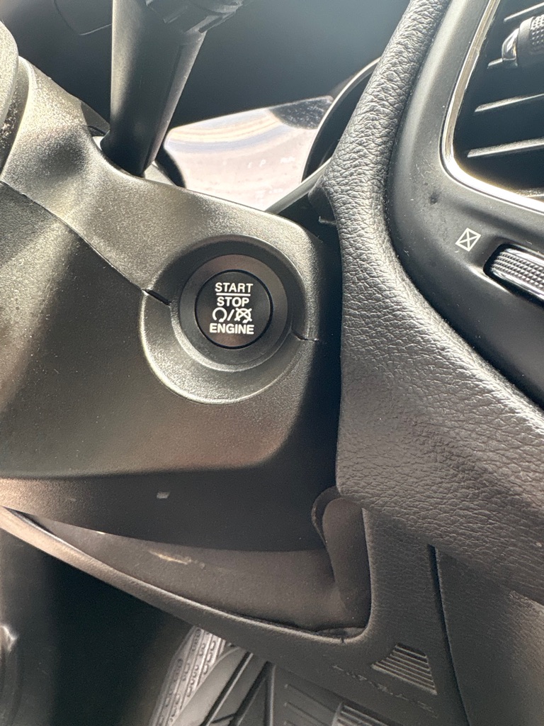 Photo 20 of this JEEP COMPASS