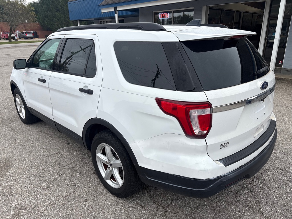 Photo 6 of this FORD EXPLORER