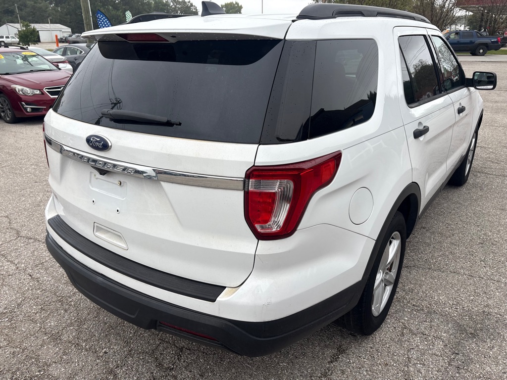 Photo 4 of this FORD EXPLORER