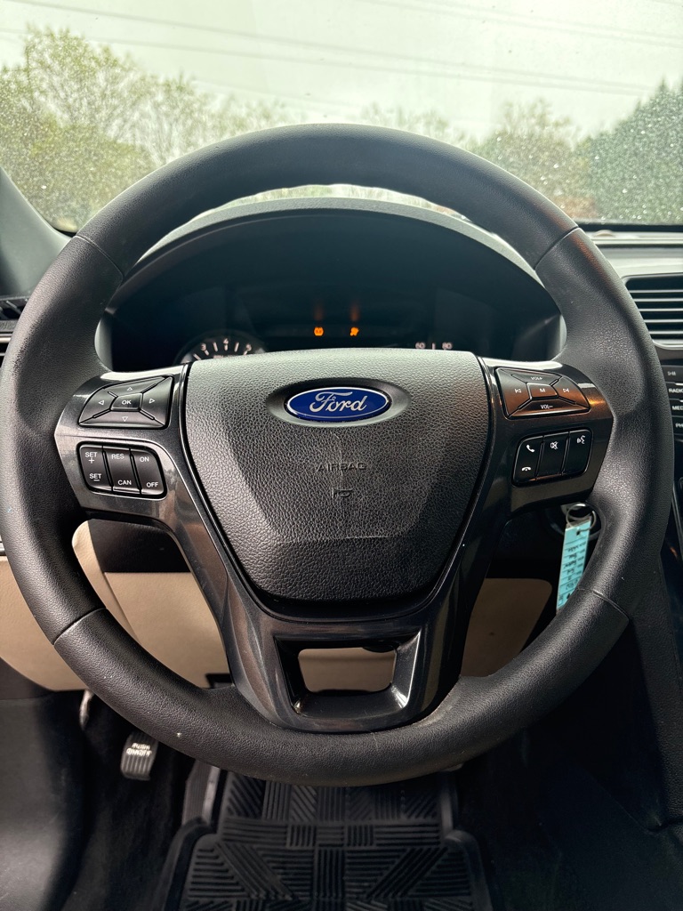 Photo 14 of this FORD EXPLORER