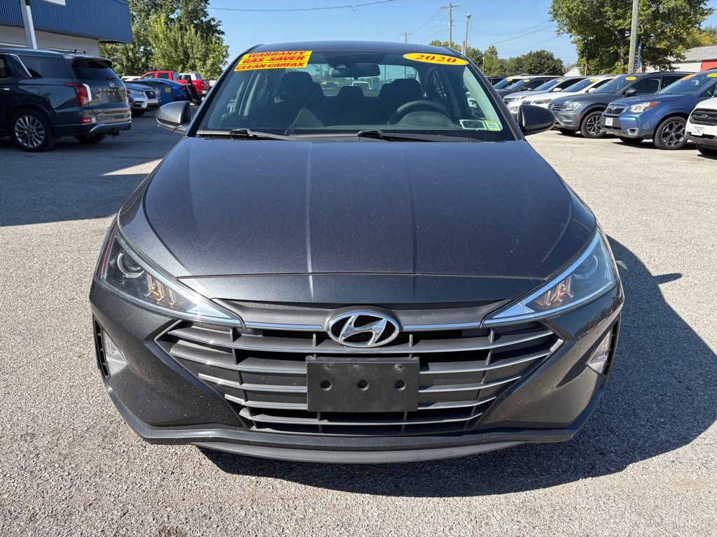Photo 4 of this HYUNDAI ELANTRA