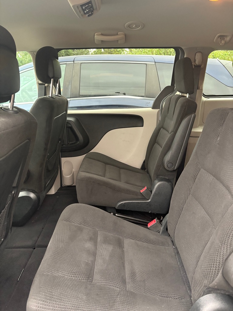 Photo 11 of this DODGE GRAND CARAVAN