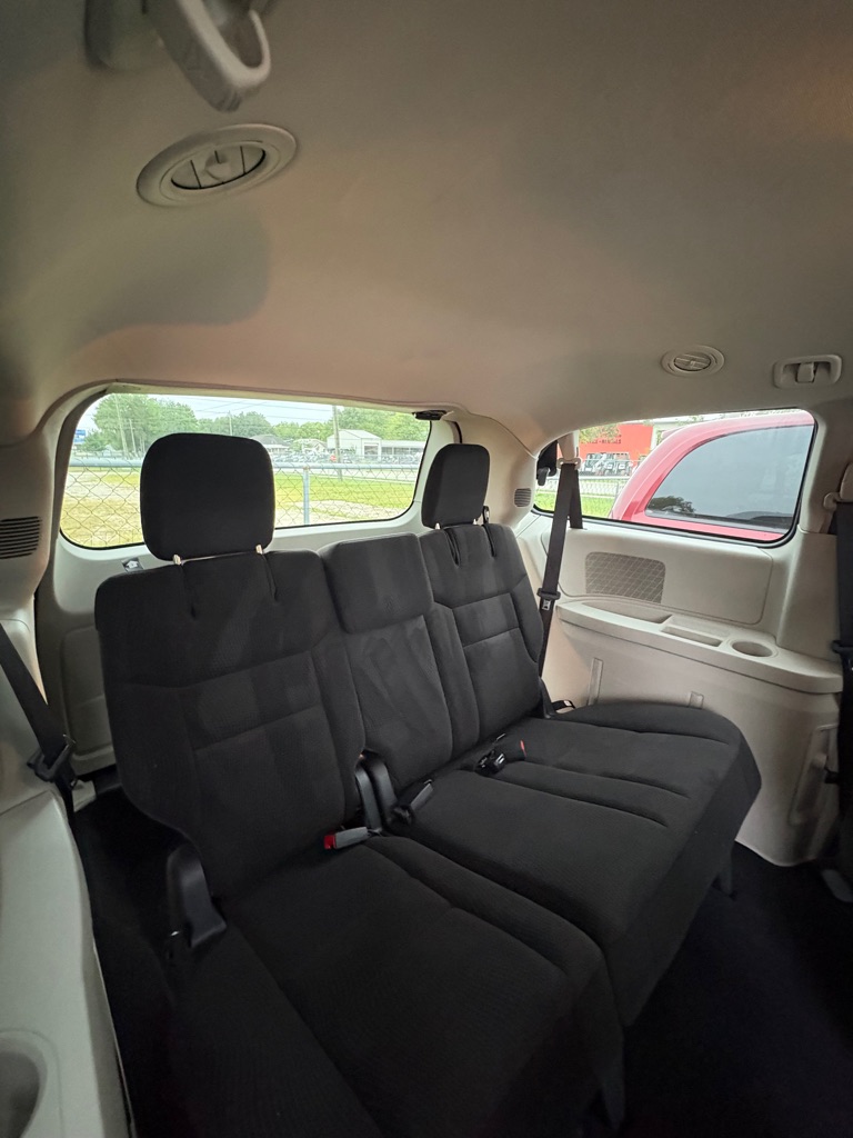 Photo 14 of this DODGE GRAND CARAVAN