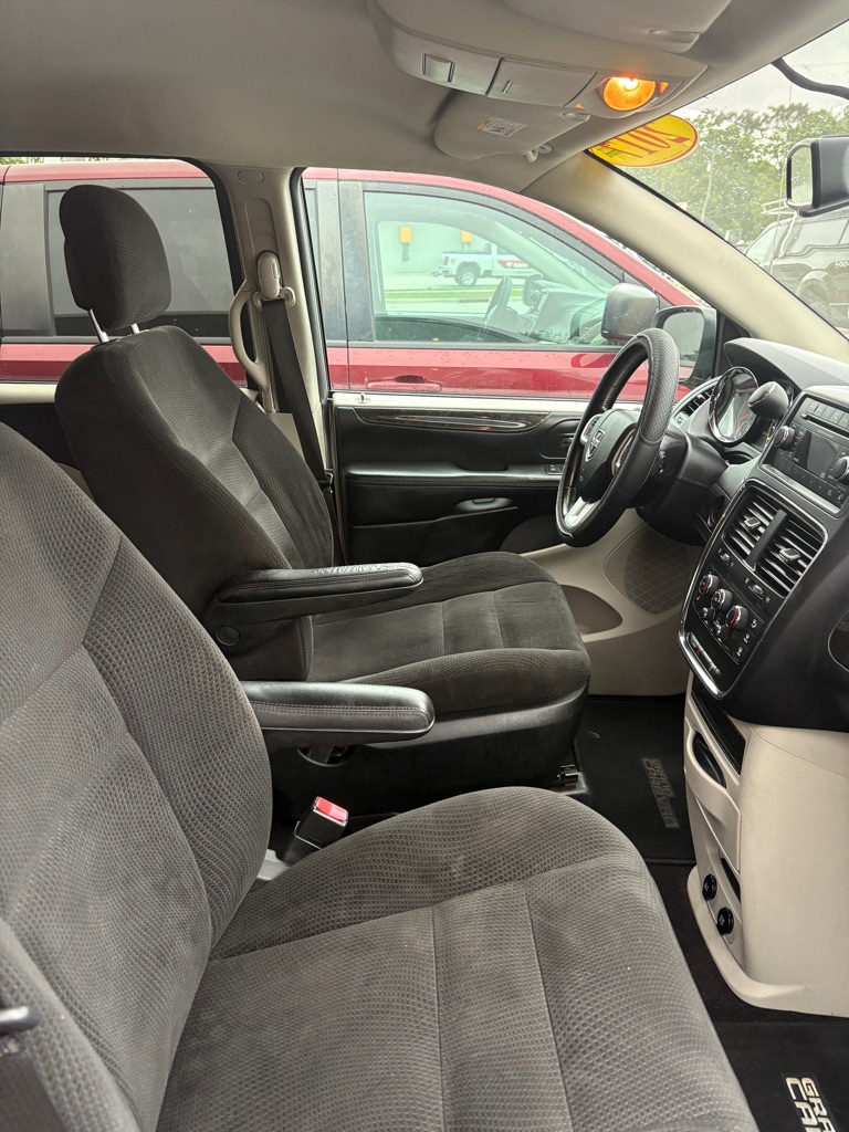 Photo 16 of this DODGE GRAND CARAVAN