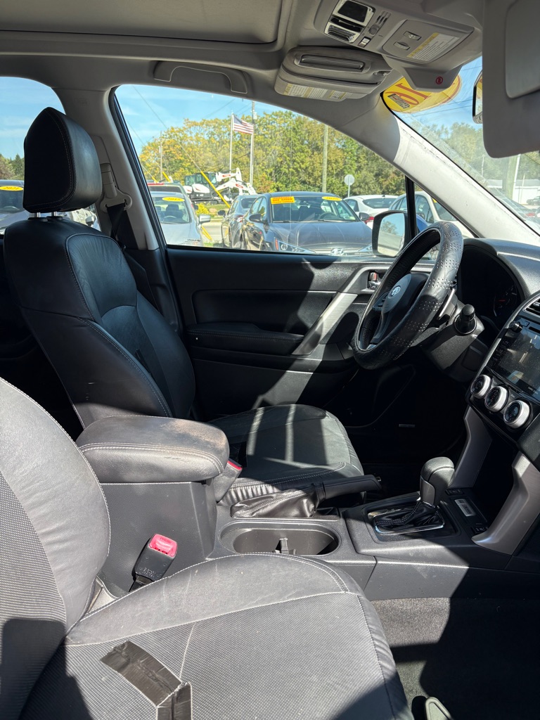 Photo 12 of this SUBARU FORESTER