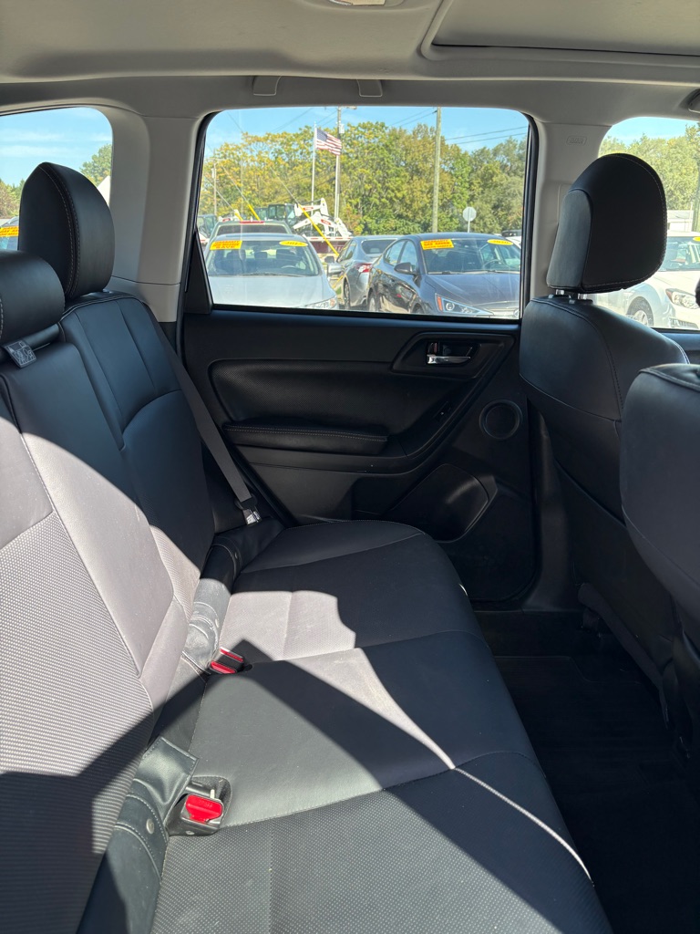 Photo 10 of this SUBARU FORESTER