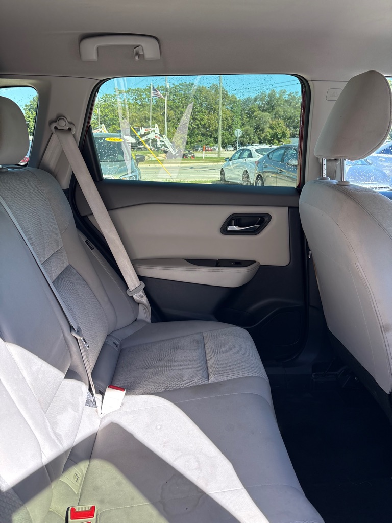 Photo 12 of this NISSAN ROGUE