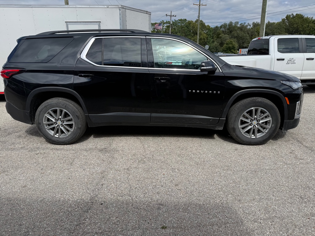 Photo 5 of this CHEVROLET TRAVERSE