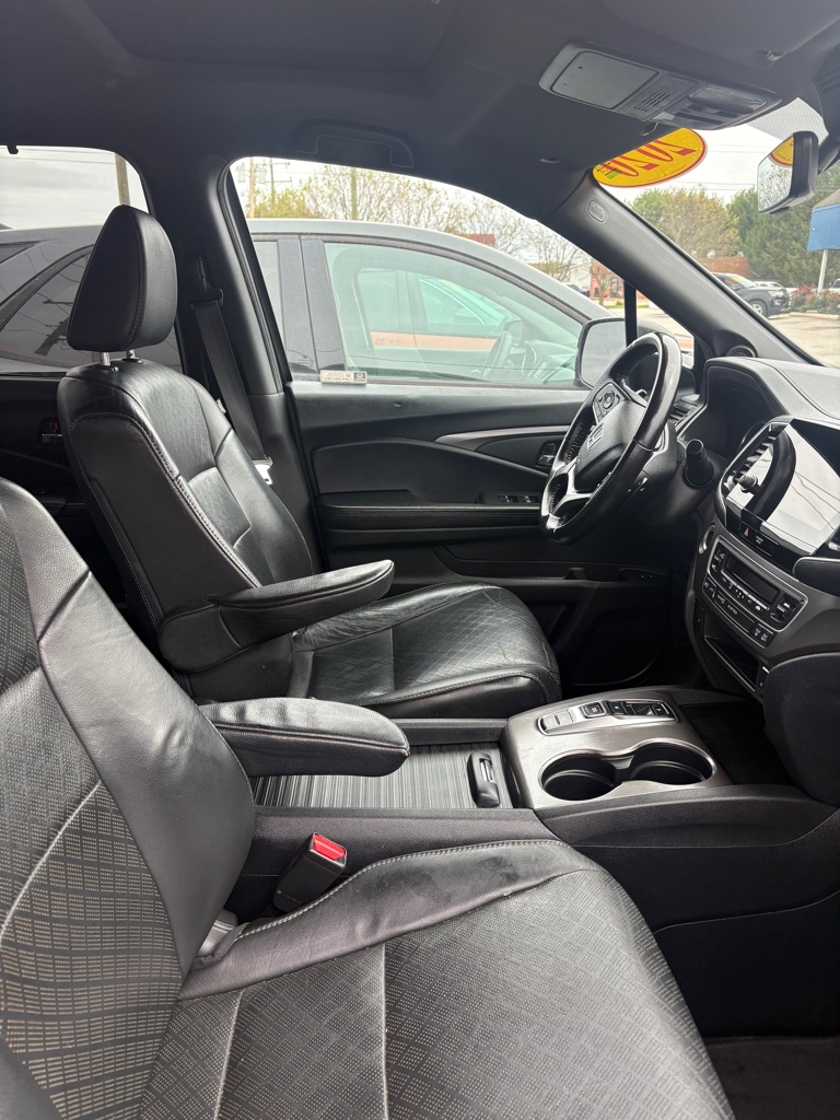 Photo 14 of this HONDA PASSPORT