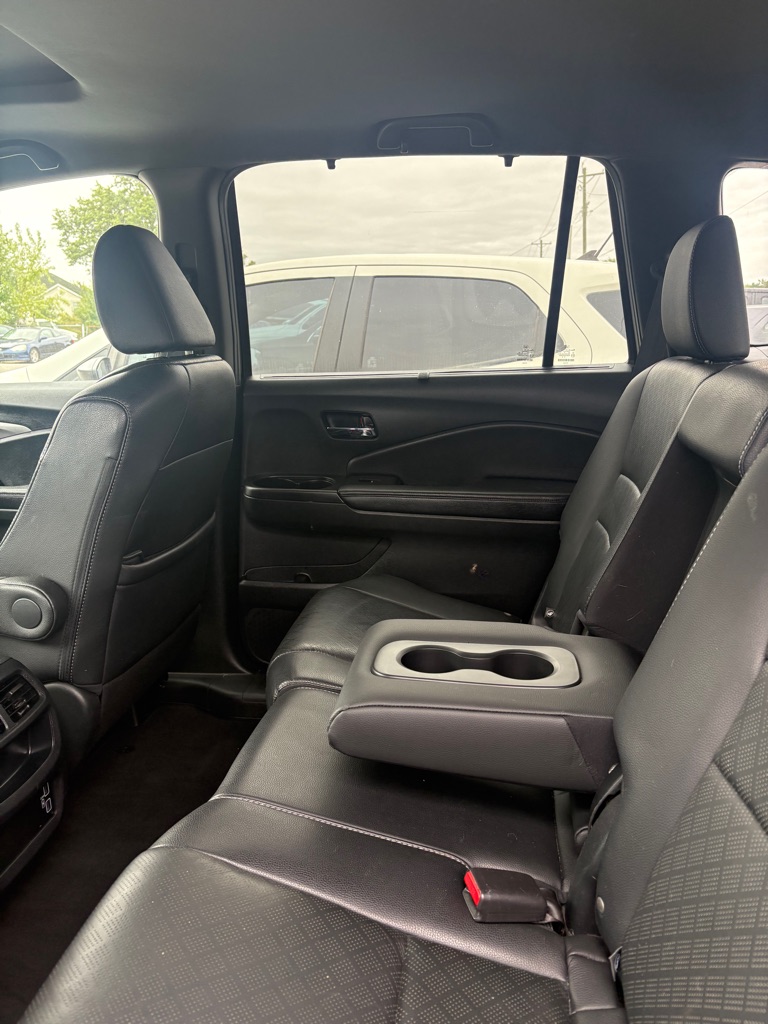 Photo 11 of this HONDA PASSPORT