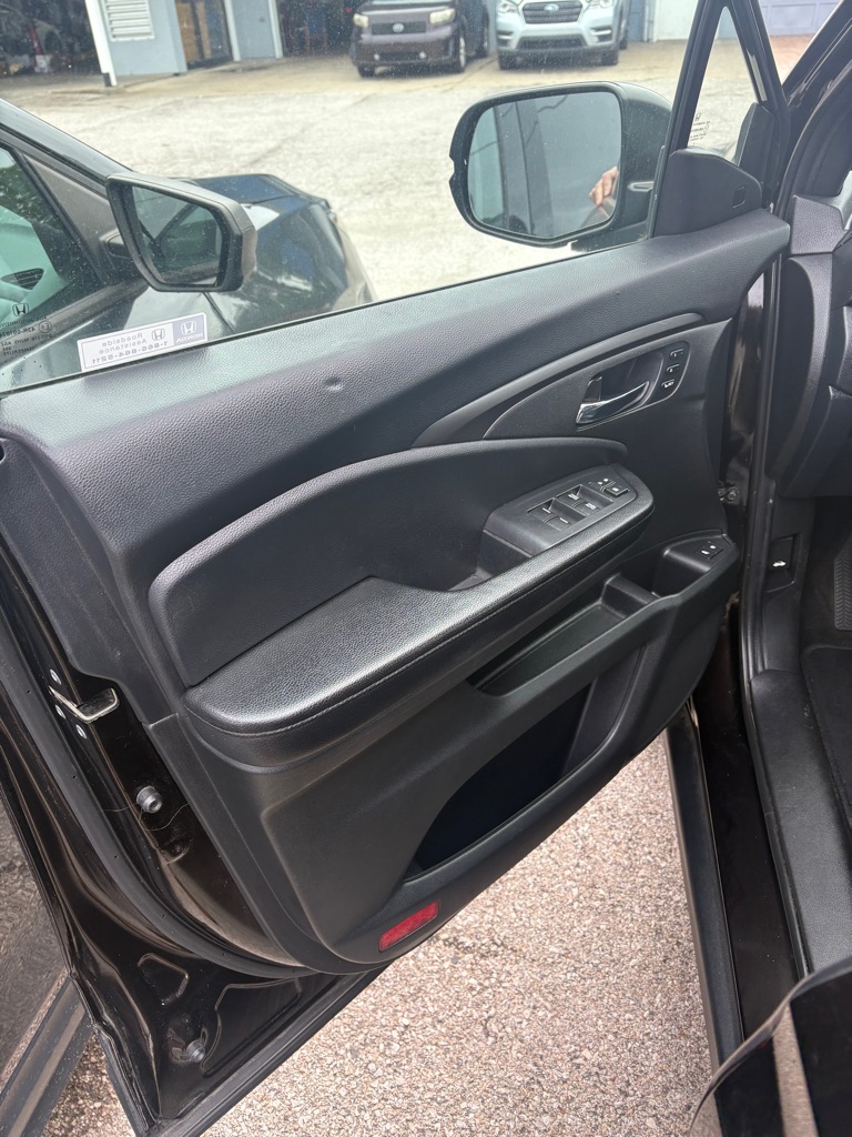 Photo 10 of this HONDA PASSPORT