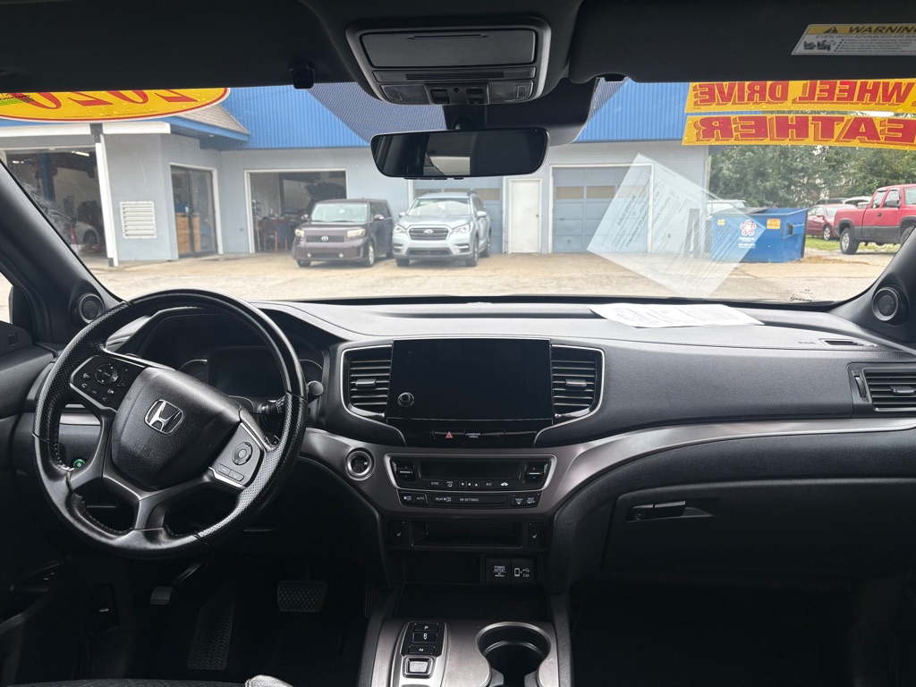 Photo 13 of this HONDA PASSPORT