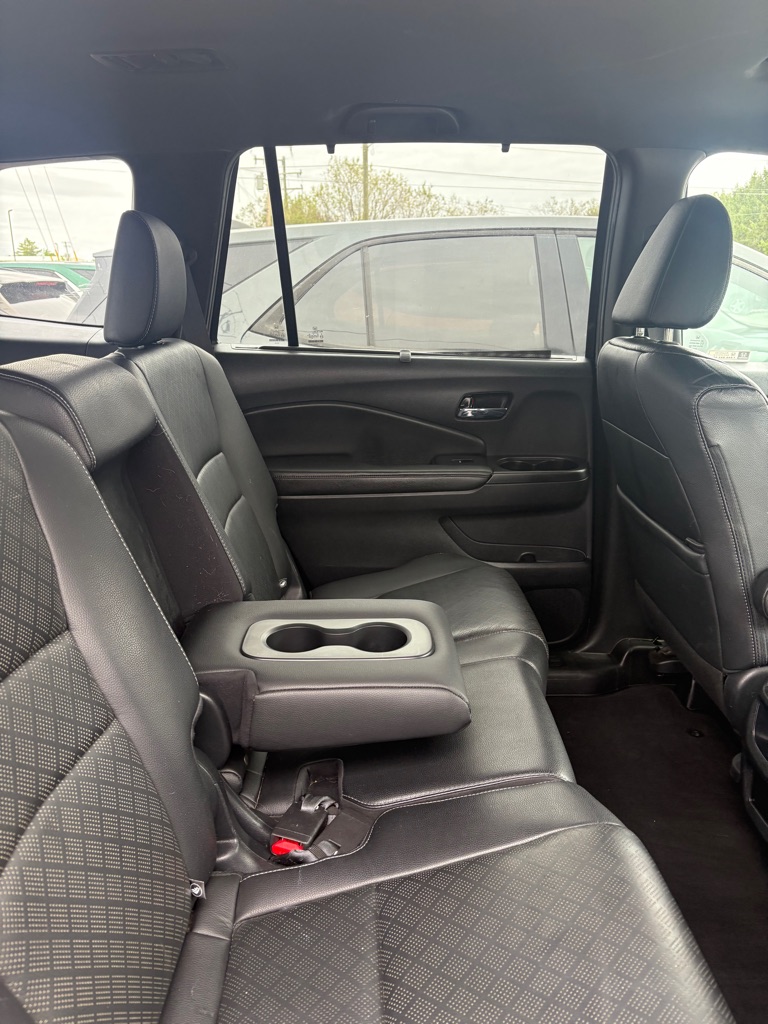 Photo 12 of this HONDA PASSPORT