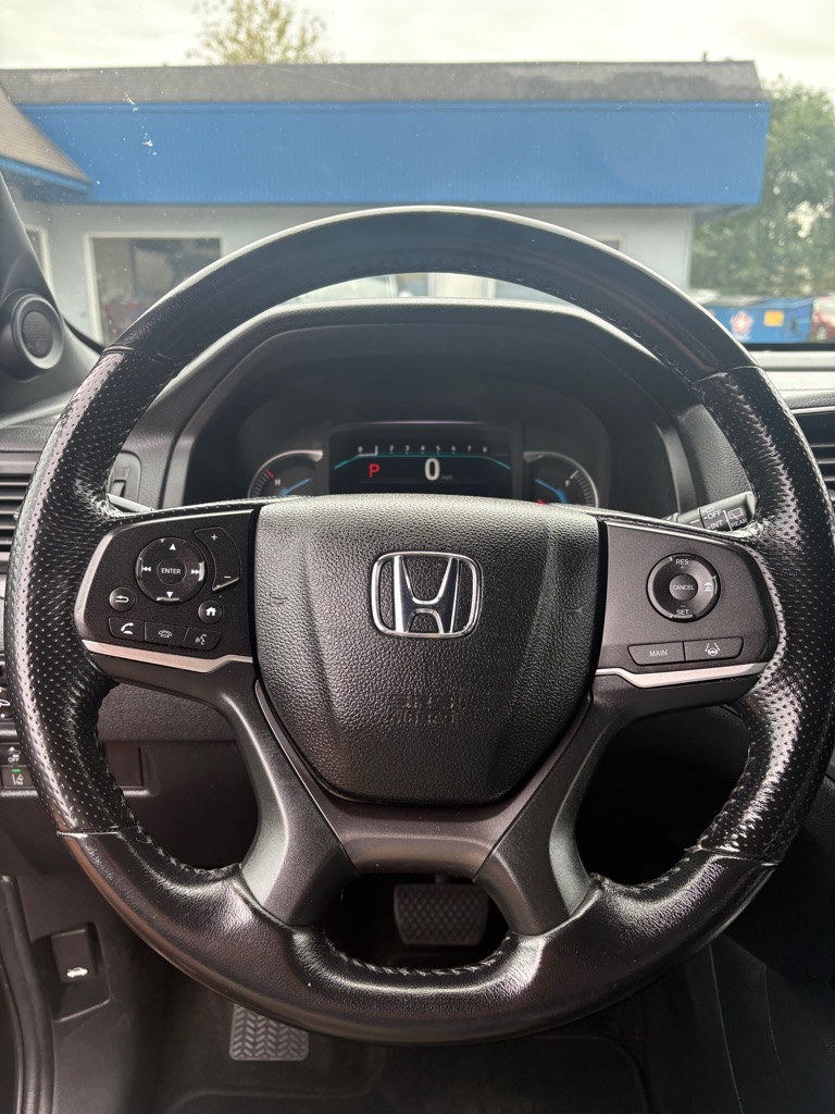 Photo 16 of this HONDA PASSPORT