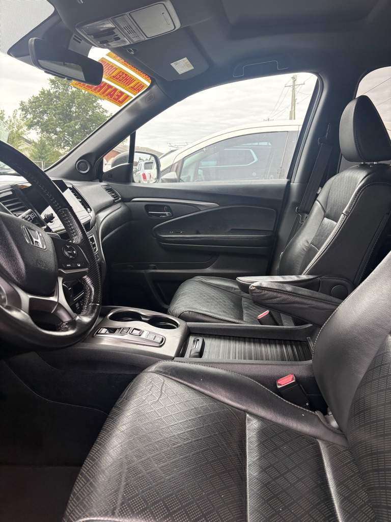 Photo 9 of this HONDA PASSPORT