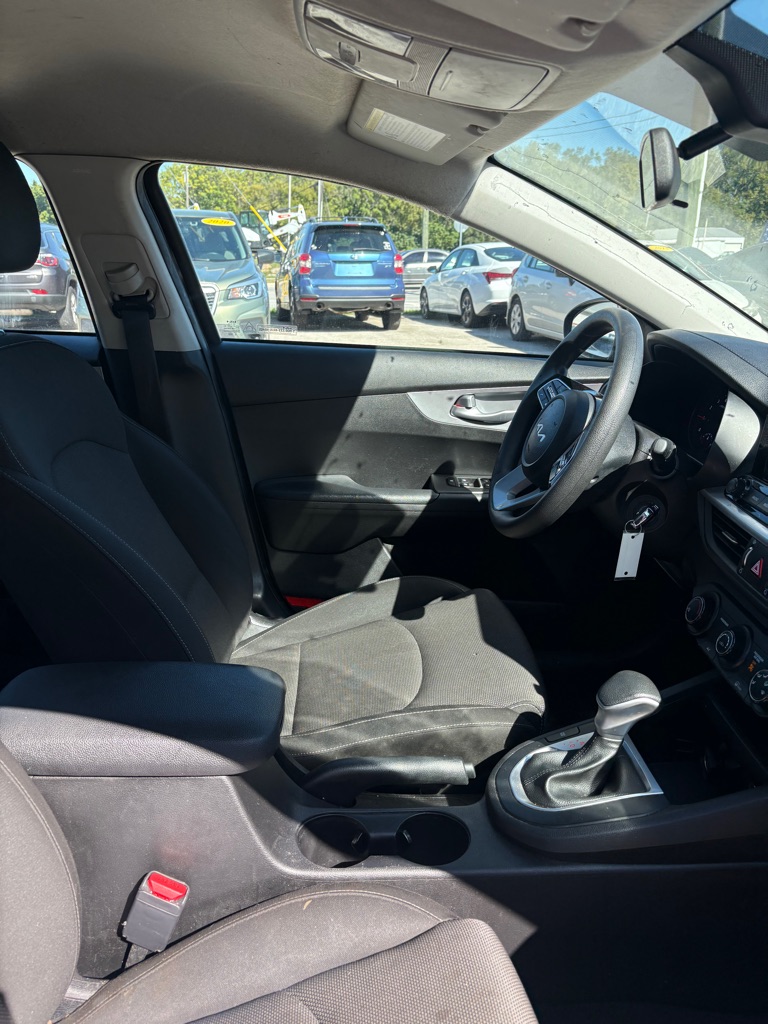 Photo 10 of this KIA FORTE