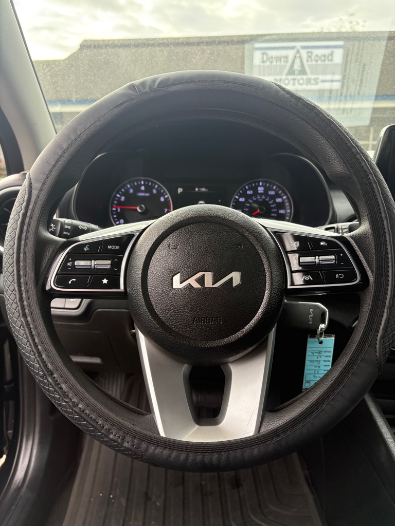 Photo 22 of this KIA FORTE