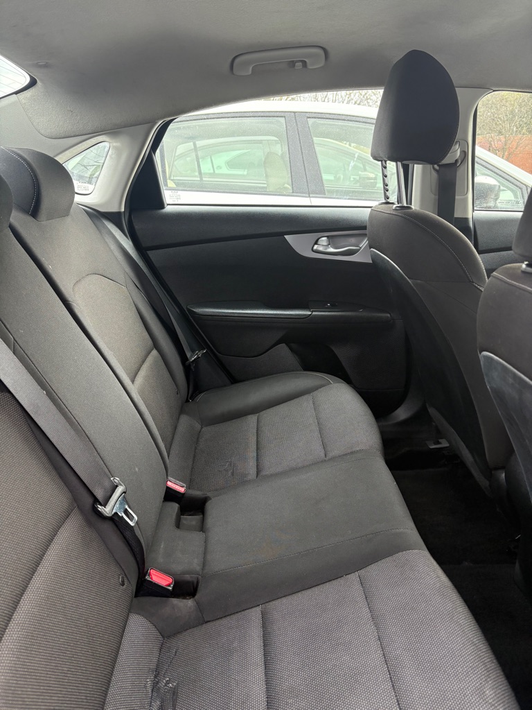 Photo 18 of this KIA FORTE