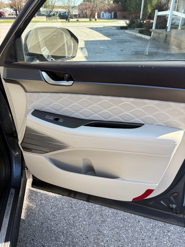 Photo 20 of this HYUNDAI PALISADE