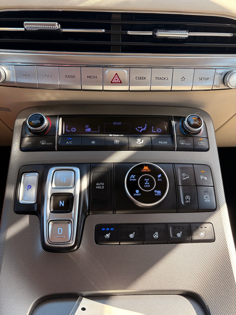 Photo 23 of this HYUNDAI PALISADE