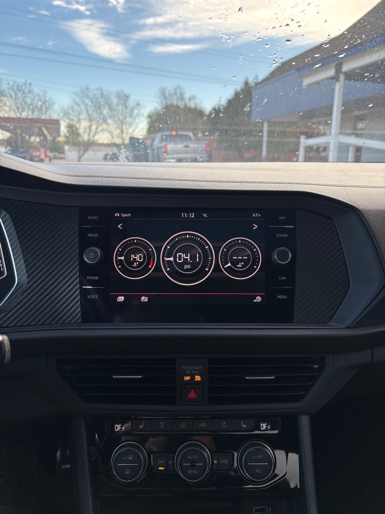 Photo 13 of this VOLKSWAGEN JETTA