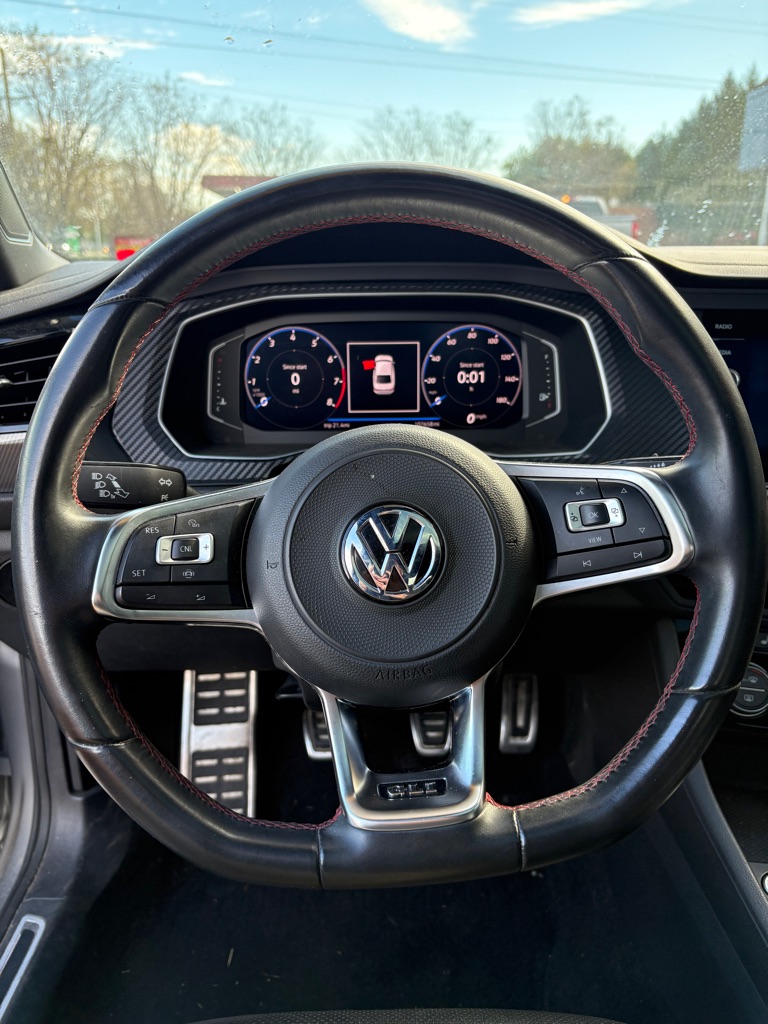 Photo 12 of this VOLKSWAGEN JETTA