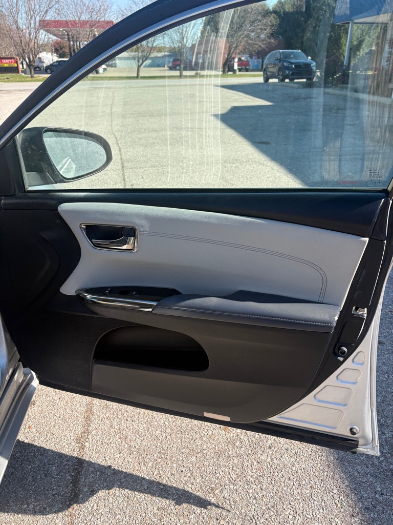 Photo 14 of this TOYOTA AVALON