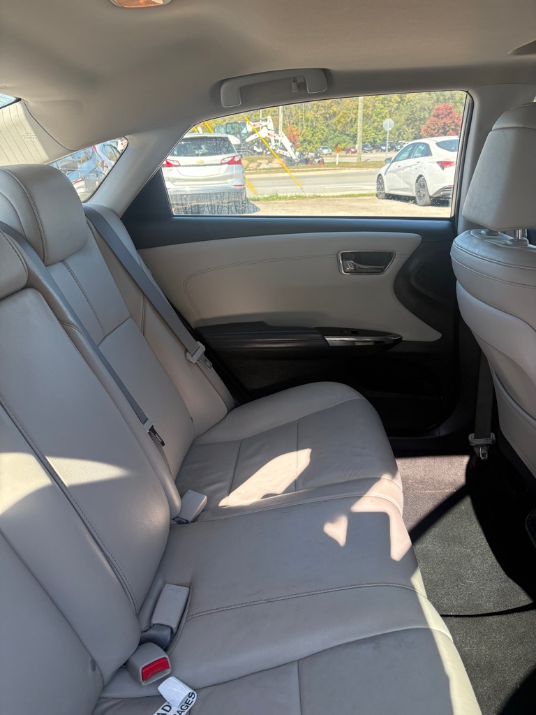 Photo 12 of this TOYOTA AVALON