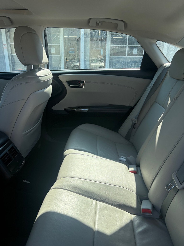 Photo 11 of this TOYOTA AVALON