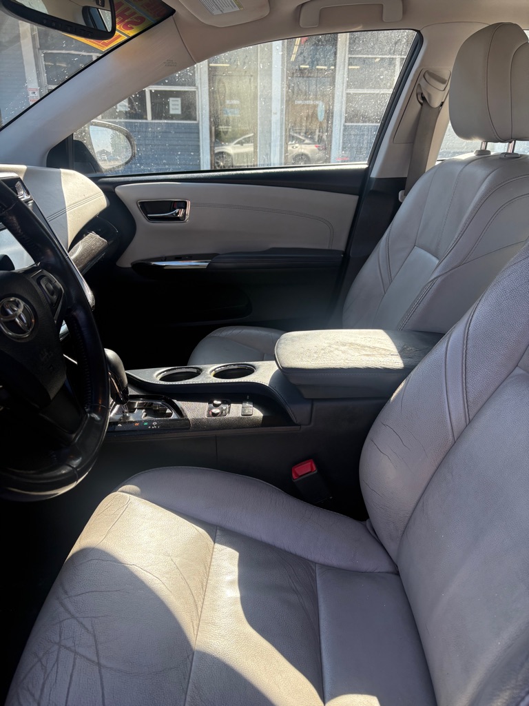 Photo 9 of this TOYOTA AVALON