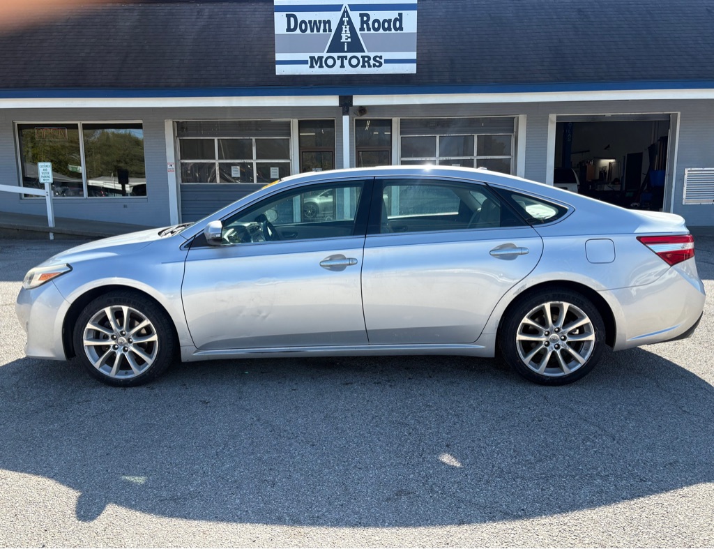Photo 2 of this TOYOTA AVALON