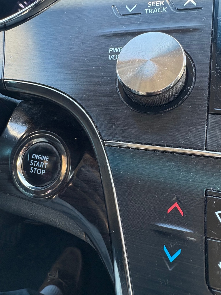 Photo 18 of this TOYOTA AVALON