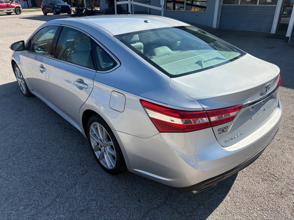 Photo 6 of this TOYOTA AVALON