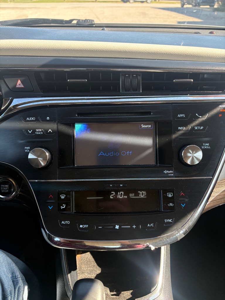 Photo 17 of this TOYOTA AVALON