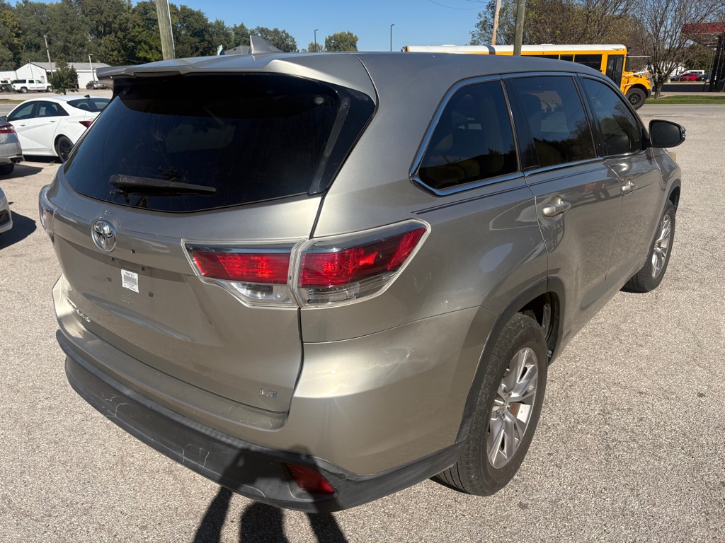 Photo 4 of this TOYOTA HIGHLANDER