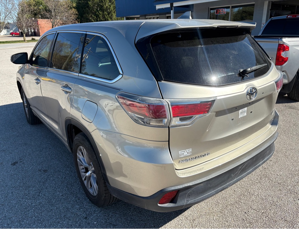 Photo 6 of this TOYOTA HIGHLANDER