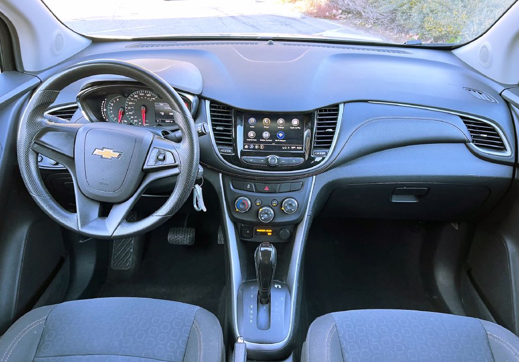 CHEVROLET TRAX 2018 CHEVROLET TRAX KL7CJNSB5JB718653