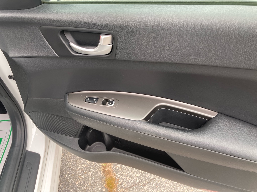 Photo 16 of this KIA OPTIMA