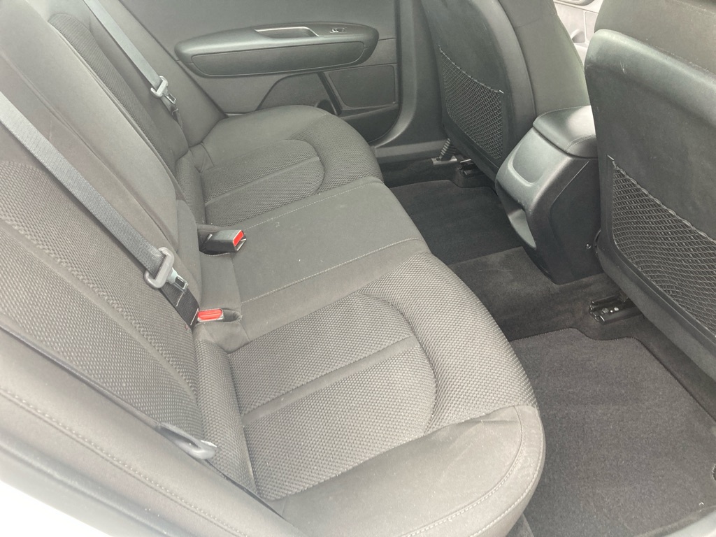 Photo 18 of this KIA OPTIMA
