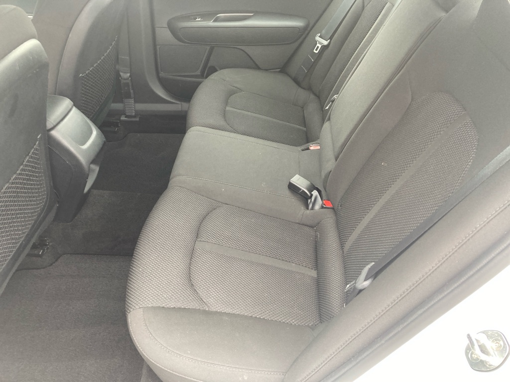 Photo 19 of this KIA OPTIMA