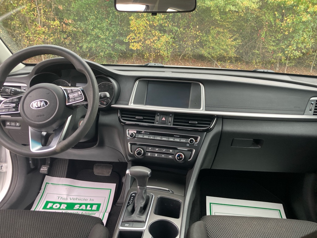 Photo 11 of this KIA OPTIMA